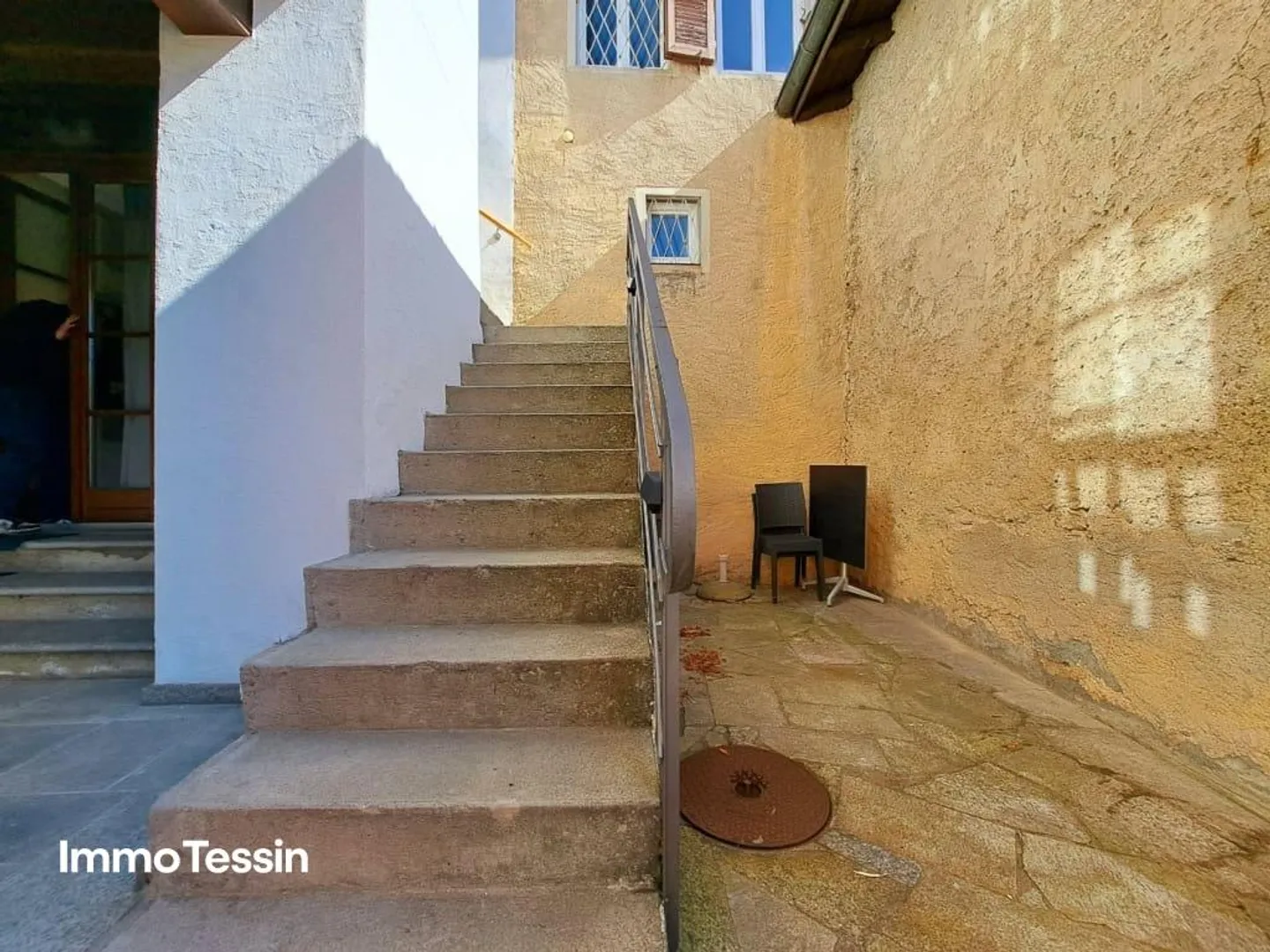 Charming Ticino House with 3 Apartments as Ideal Investment... - Photo 3 of 13