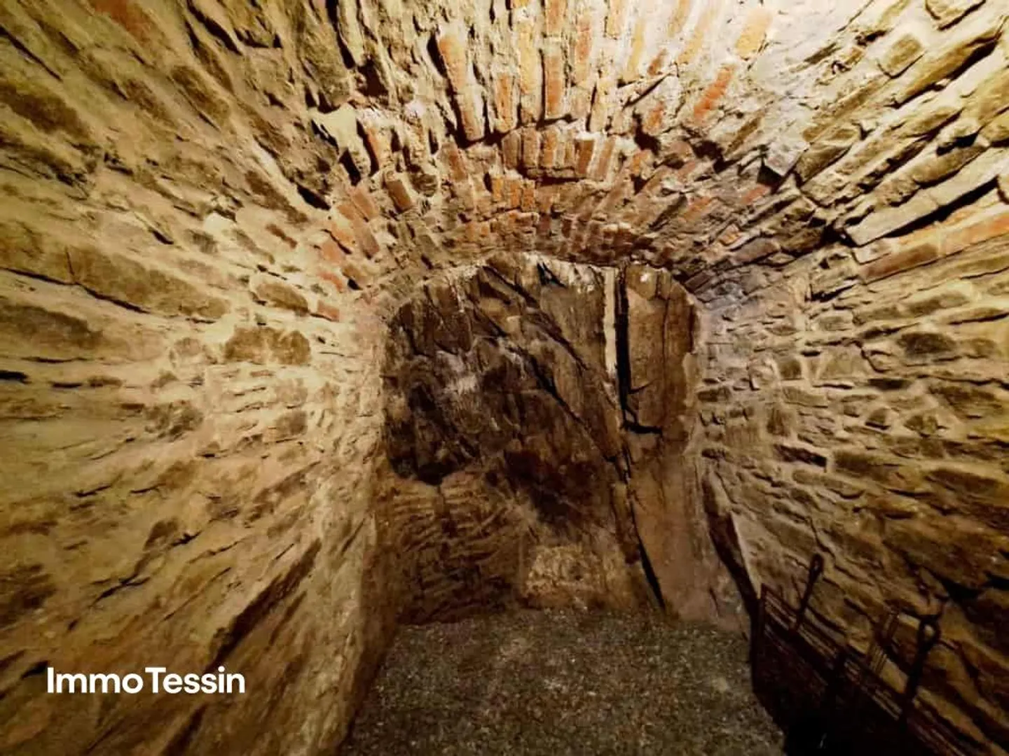 Charming Ticino House with 3 Apartments as Ideal Investment... - Photo 13 of 13