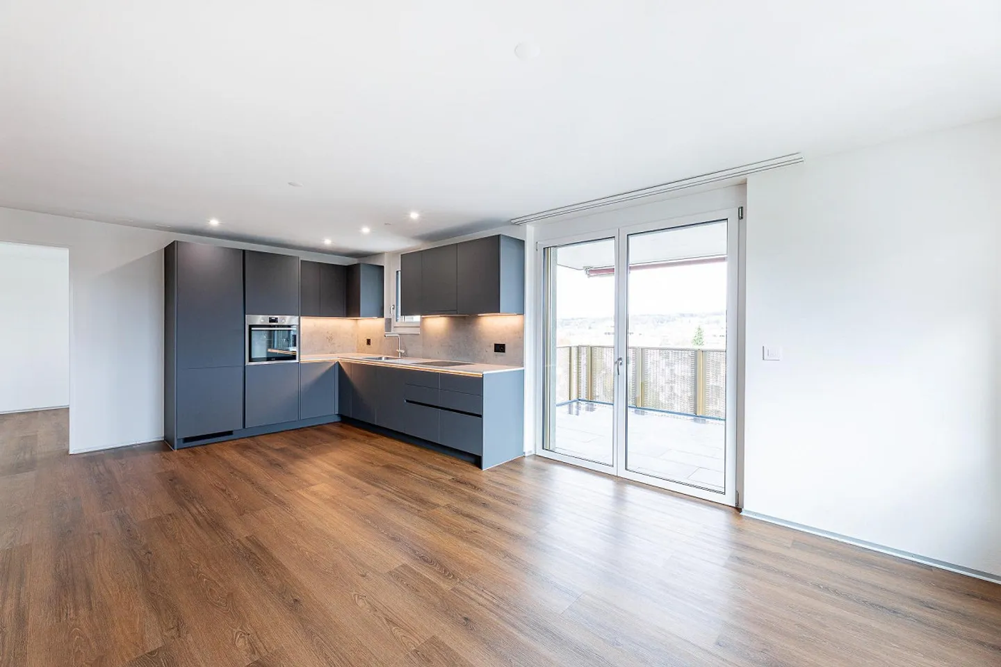 3.5 Room Apartment in Kloten - Photo 6 of 13