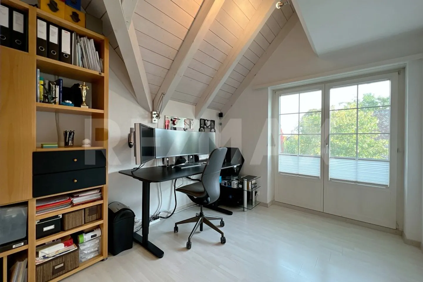 Wohnen wie in den Ferien  Lichtdurchflutete Maisonette-Wohnung am Naturschutzgebiet Neeracherried - Foto 7 von 13