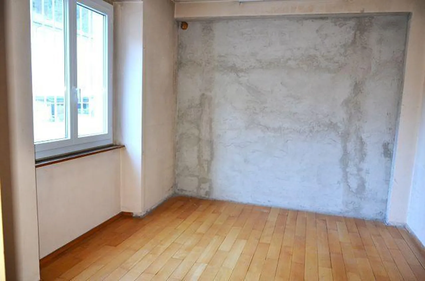 2 appartamenti di 4,5 loc. con 2 uffici, garage/magazzino, 2 posteg... - Foto 15 di 34
