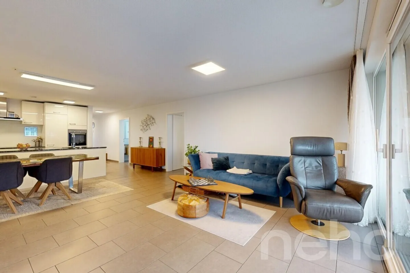 Bright 4.5-room apartment for a comfortable stay in a well-connected location - Photo 3 of 11