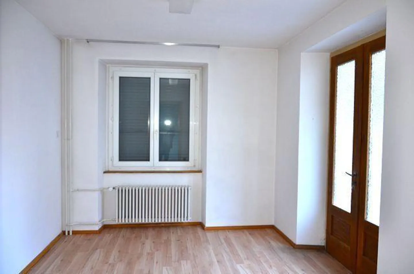 2 appartamenti di 4,5 loc. con 2 uffici, garage/magazzino, 2 posteg... - Foto 16 di 34