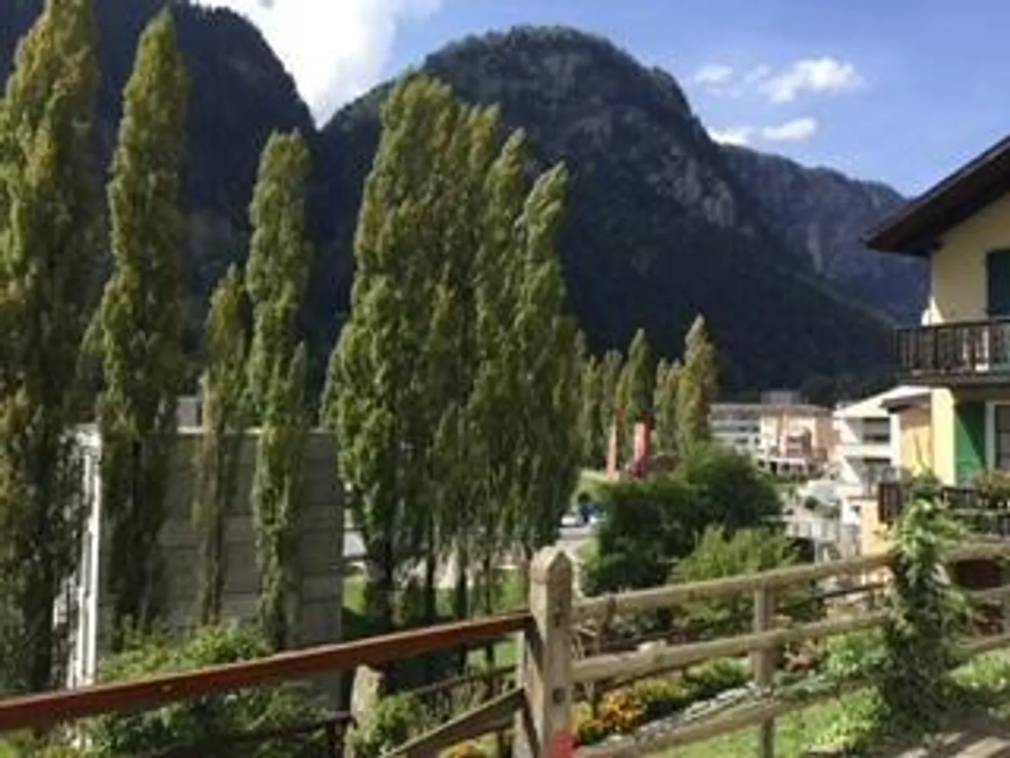 2 appartamenti di 4,5 loc. con 2 uffici, garage/magazzino, 2 posteg... - Foto 25 di 34