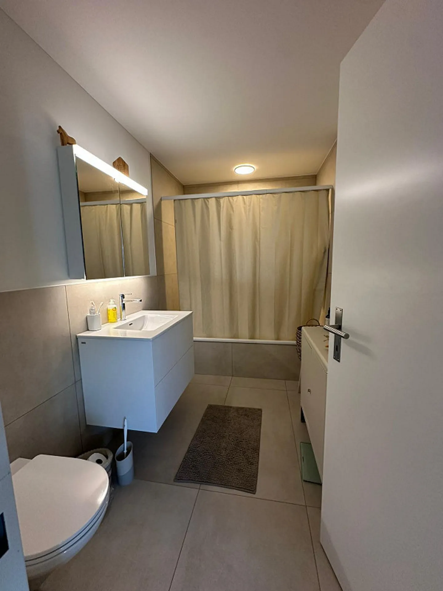 Your new home in the heart of Therwil – spacious and modern - Photo 1 of 10