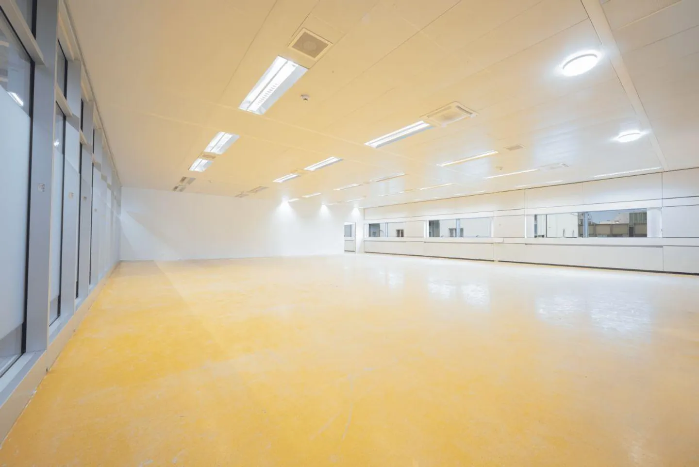 Spacious Modular Commercial Spaces - Photo 4 of 11