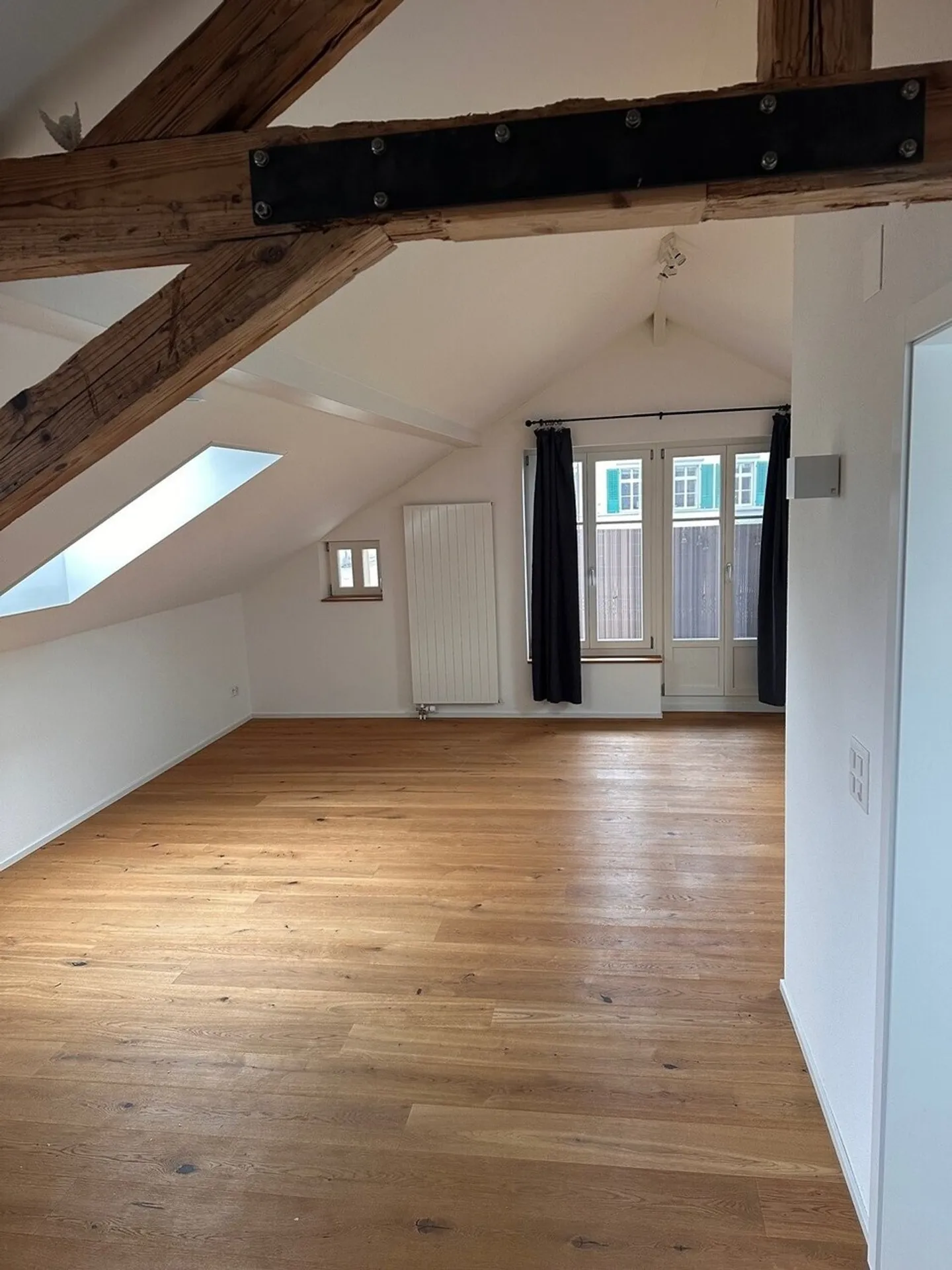 Appartement moderne 2.5 pièces dans les combles avec balcon - Photo 6 sur 10