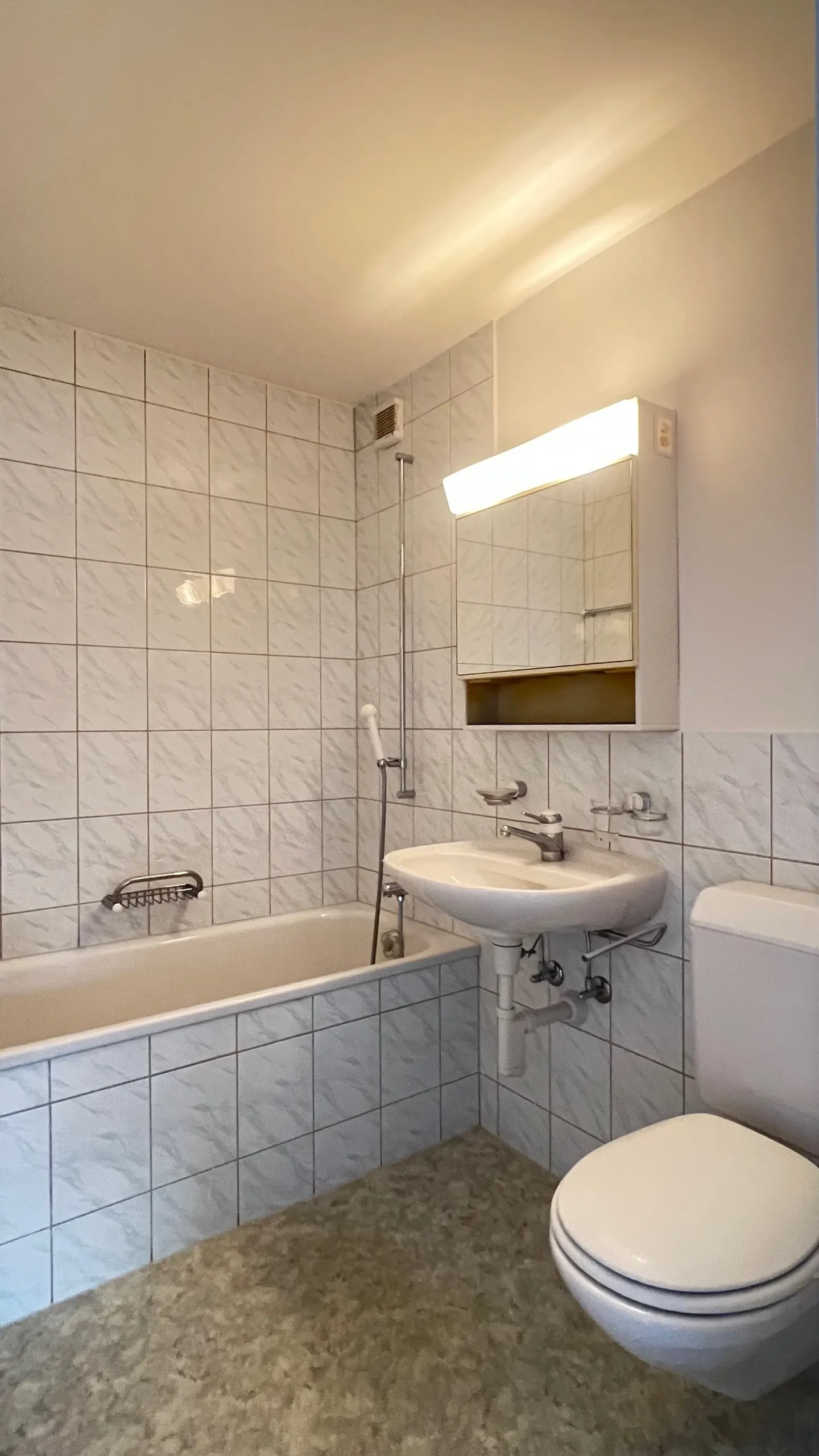 3 Room Apartment - Photo 9 of 9