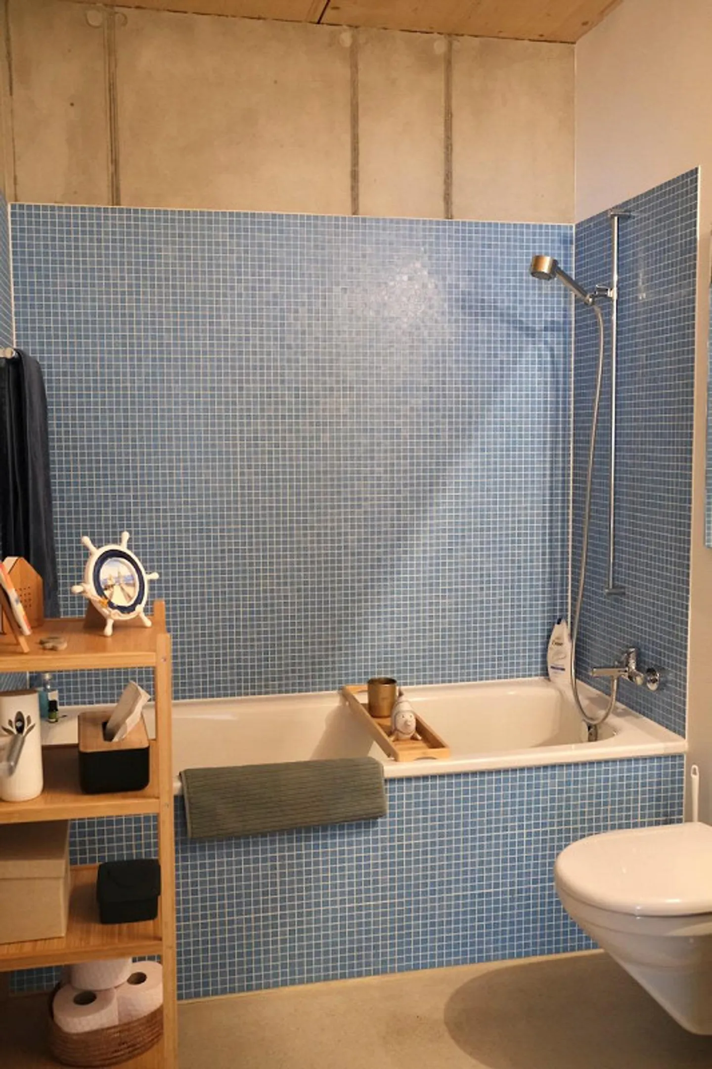 Maison individuelle en rangée spacieuse de 5,5 pièces avec jardin privé - Photo 7 sur 16