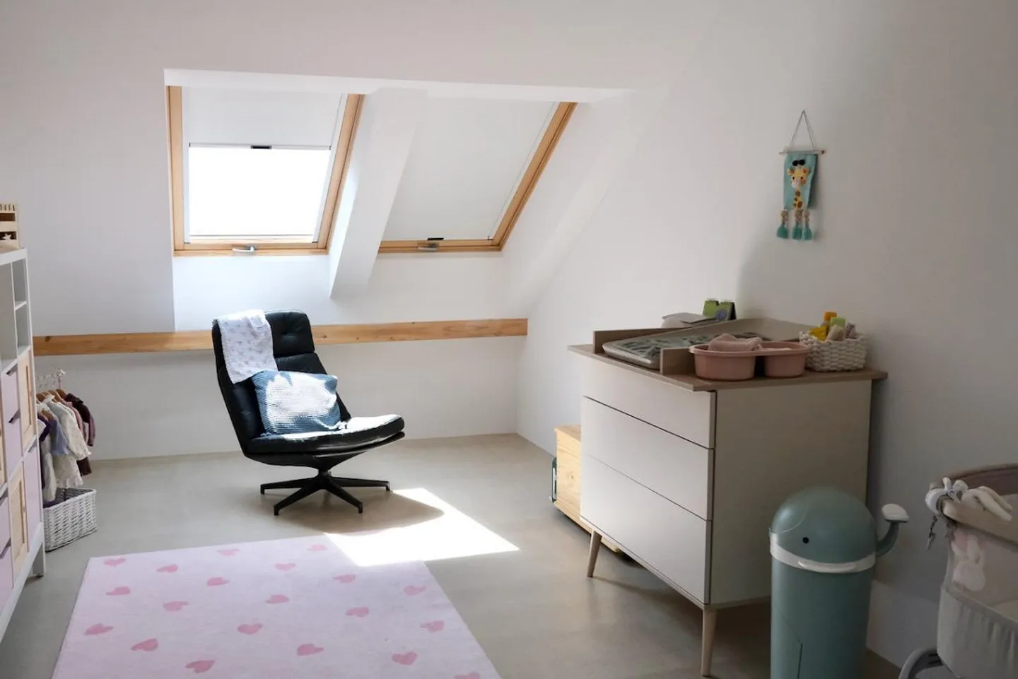 Maison individuelle en rangée spacieuse de 5,5 pièces avec jardin privé - Photo 8 sur 16