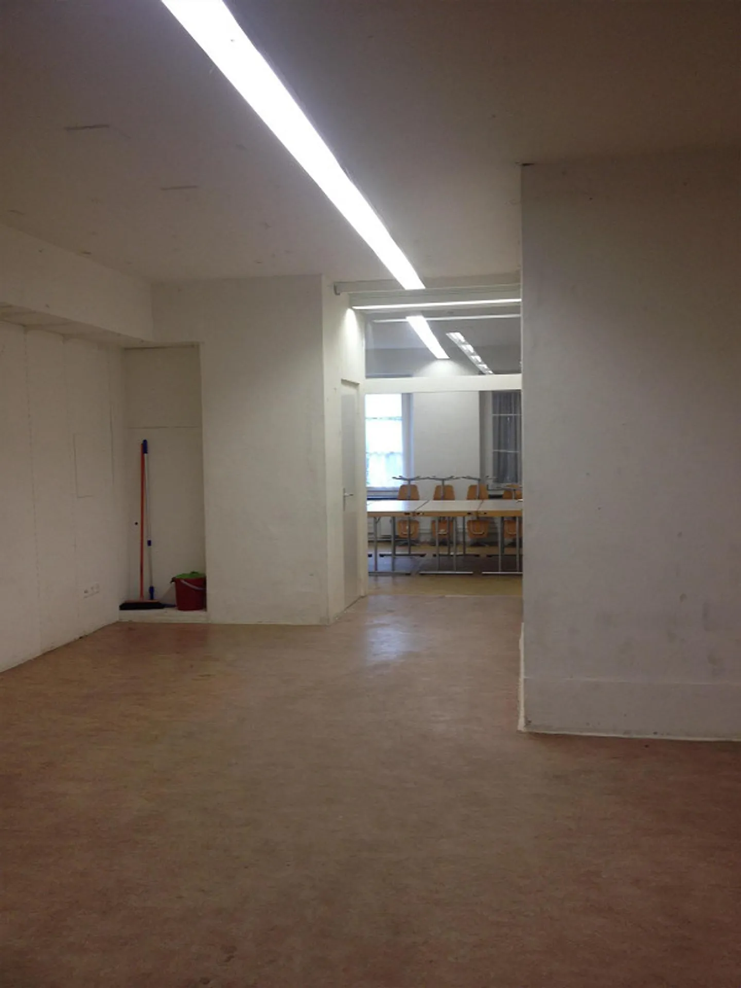 Special shop / workshop for rent - Photo 7 of 12