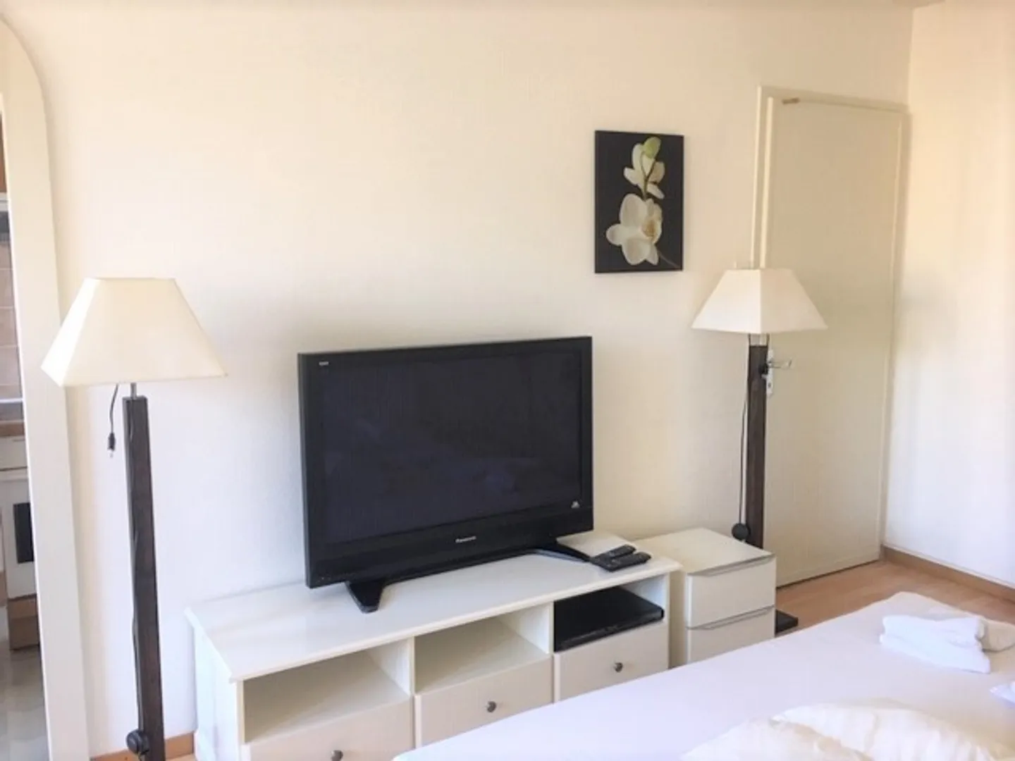 Apartment for rent - Photo 2 of 9