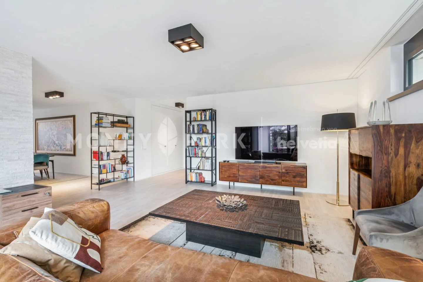 Exklusive 2.5-Zimmer-Wohnung mit zwei grossen Terrassen und viel Privatsphäre - Foto 3 von 9