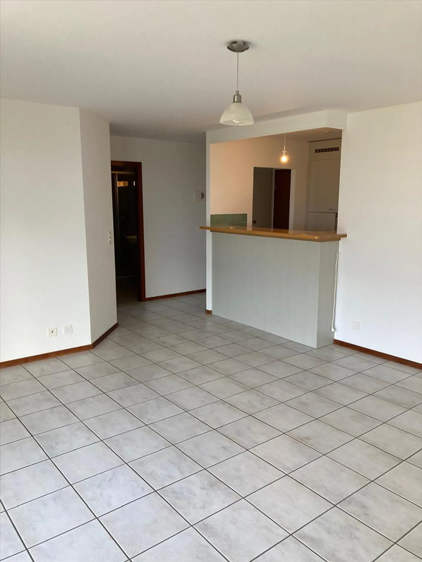 2-room apartment - Photo 2 of 7