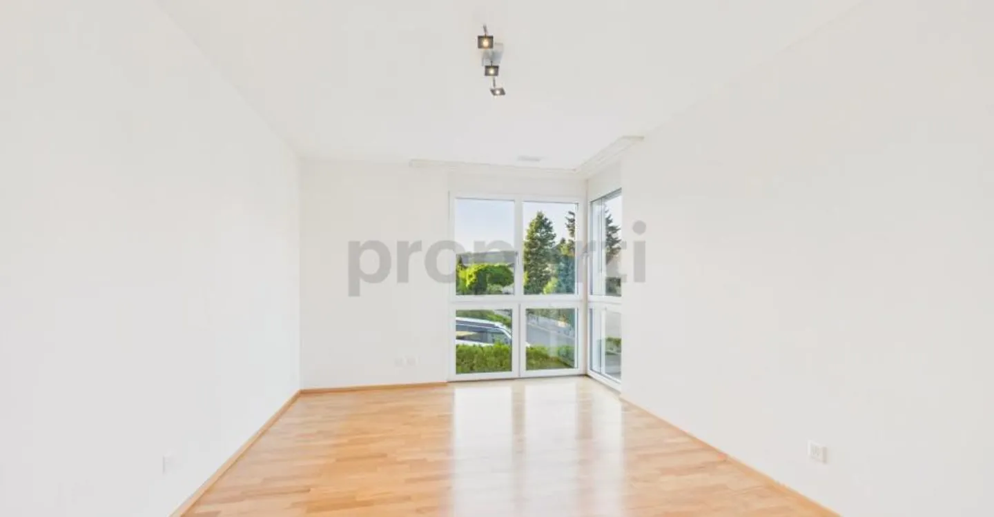 Modern 4.5-room apartment with balcony, Dachsen - Photo 6 of 10