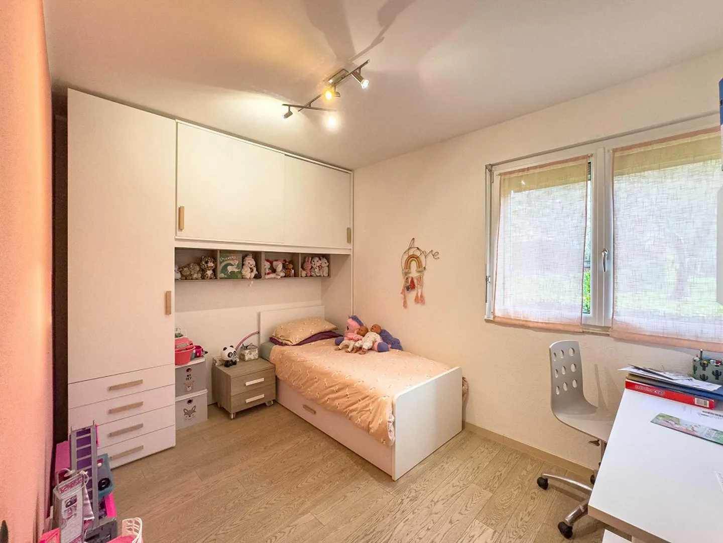 Doppelhaushälfte mit großem Garten in Morbio Inferiore - Foto 4 von 13