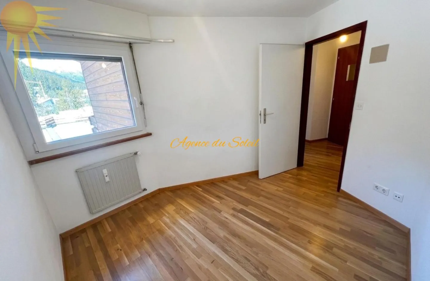 Adorabile pied-à-terre di 3,5 stanze vicino alla funicolare di Montana! - Foto 9 di 13