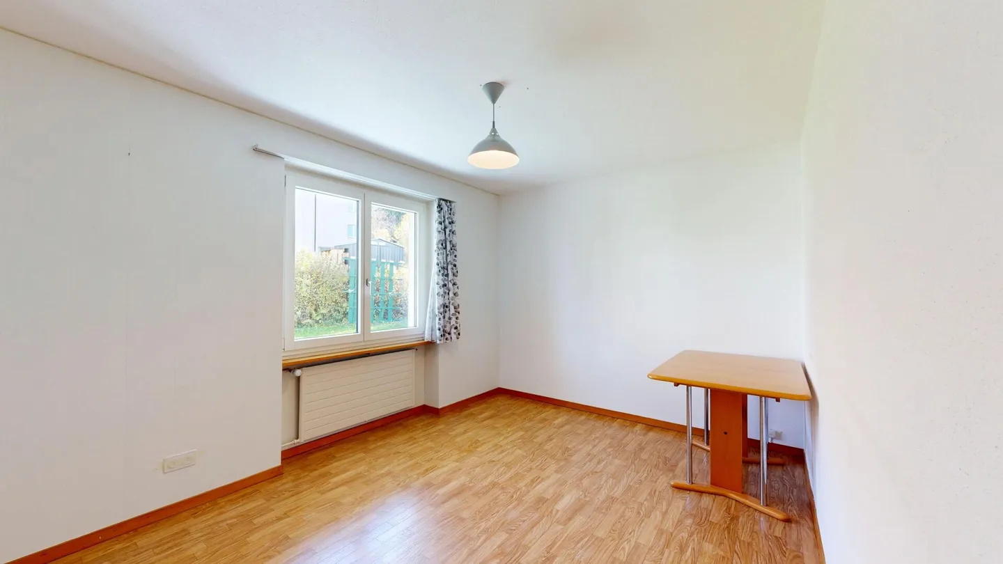 Well-maintained two-family house with large garden and expansion potential - Photo 5 of 25