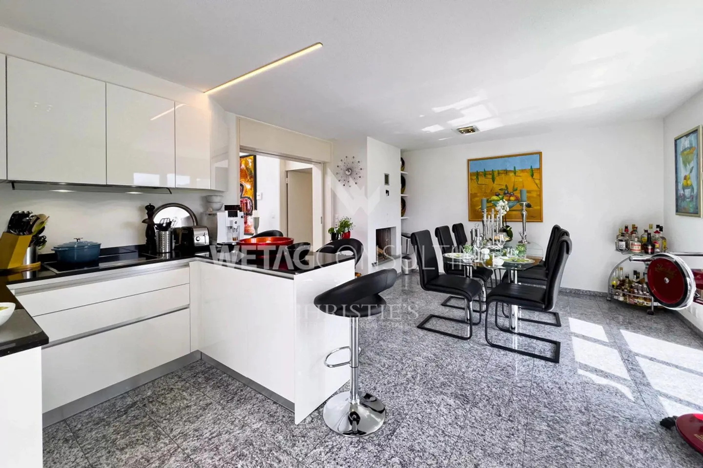 Lugano-Agno: Elegante villa con piscina a sfioro panoramica, sauna e altro... - Foto 4 di 13