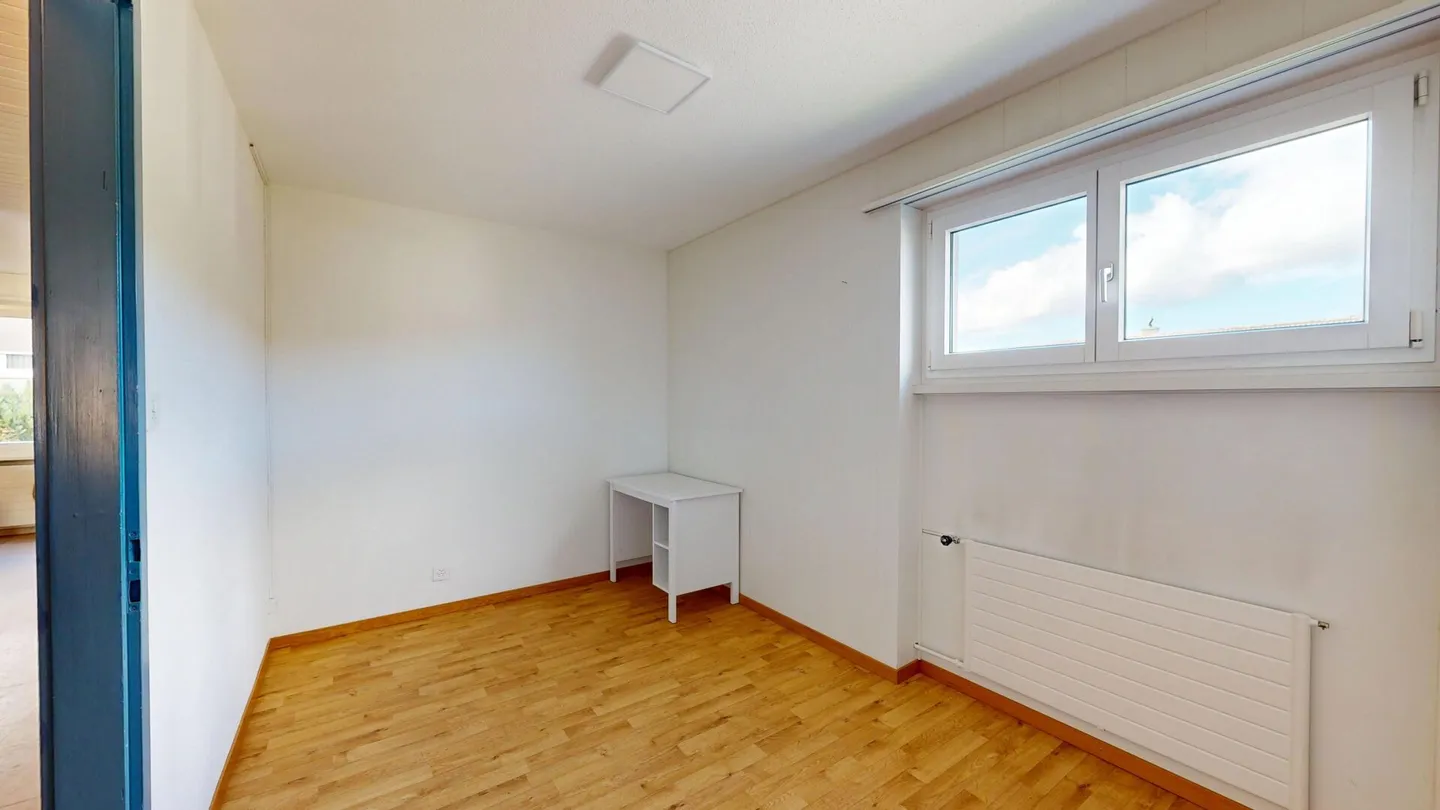 Well-maintained two-family house with large garden and expansion potential - Photo 6 of 25