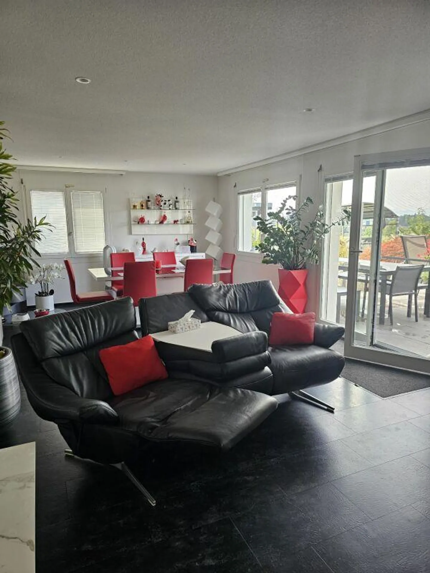 Modernes Einfamilienhaus mit Privatsphäre - Foto 3 von 8