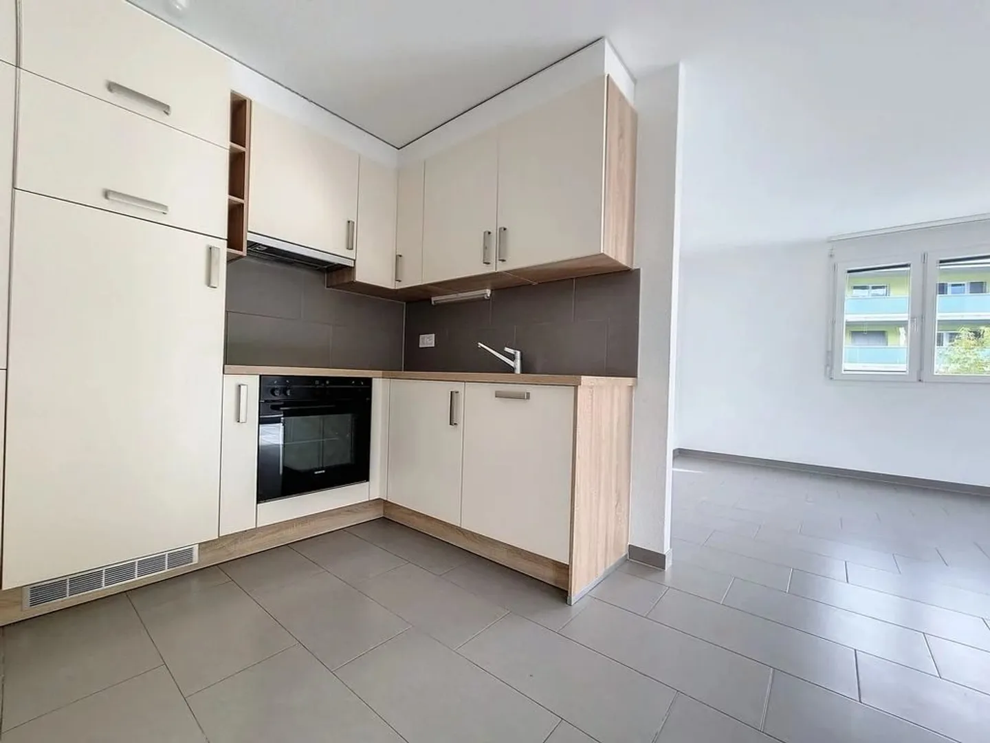 Mieten: Helle 4.5-Zimmer-Wohnung in Fully - 103 m² mit grossem Balkon - Foto 4 von 13