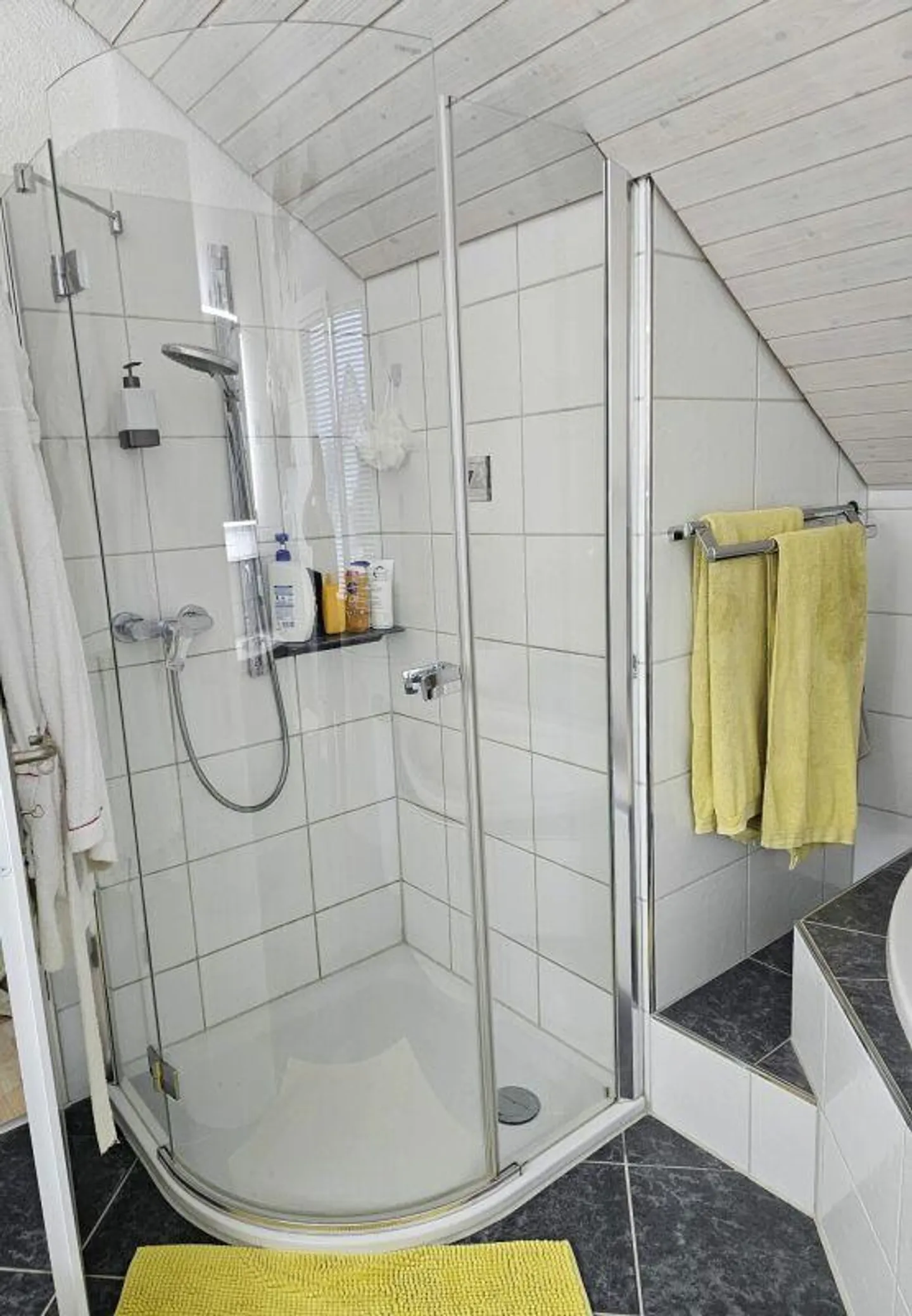 Modernes Einfamilienhaus mit Privatsphäre - Foto 7 von 8