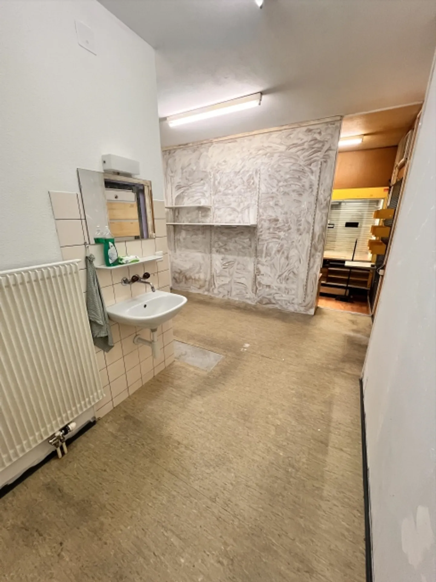 Beaucoup d'espace de rangement sur 19m² - Photo 3 sur 3