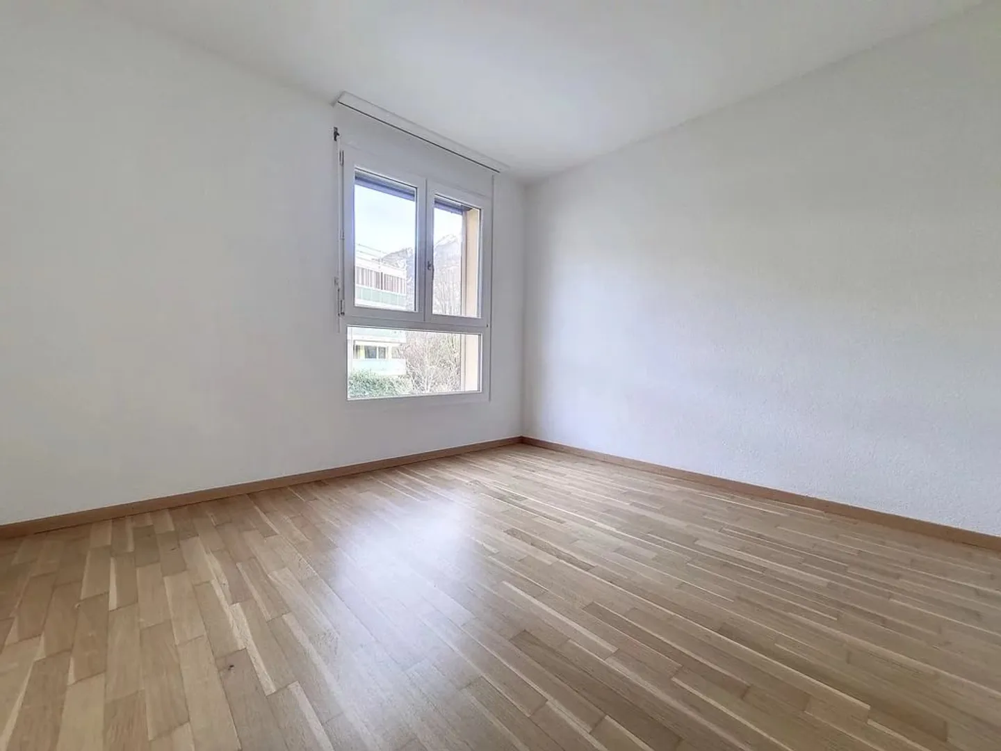 Mieten: Helle 4.5-Zimmer-Wohnung in Fully - 103 m² mit grossem Balkon - Foto 9 von 13