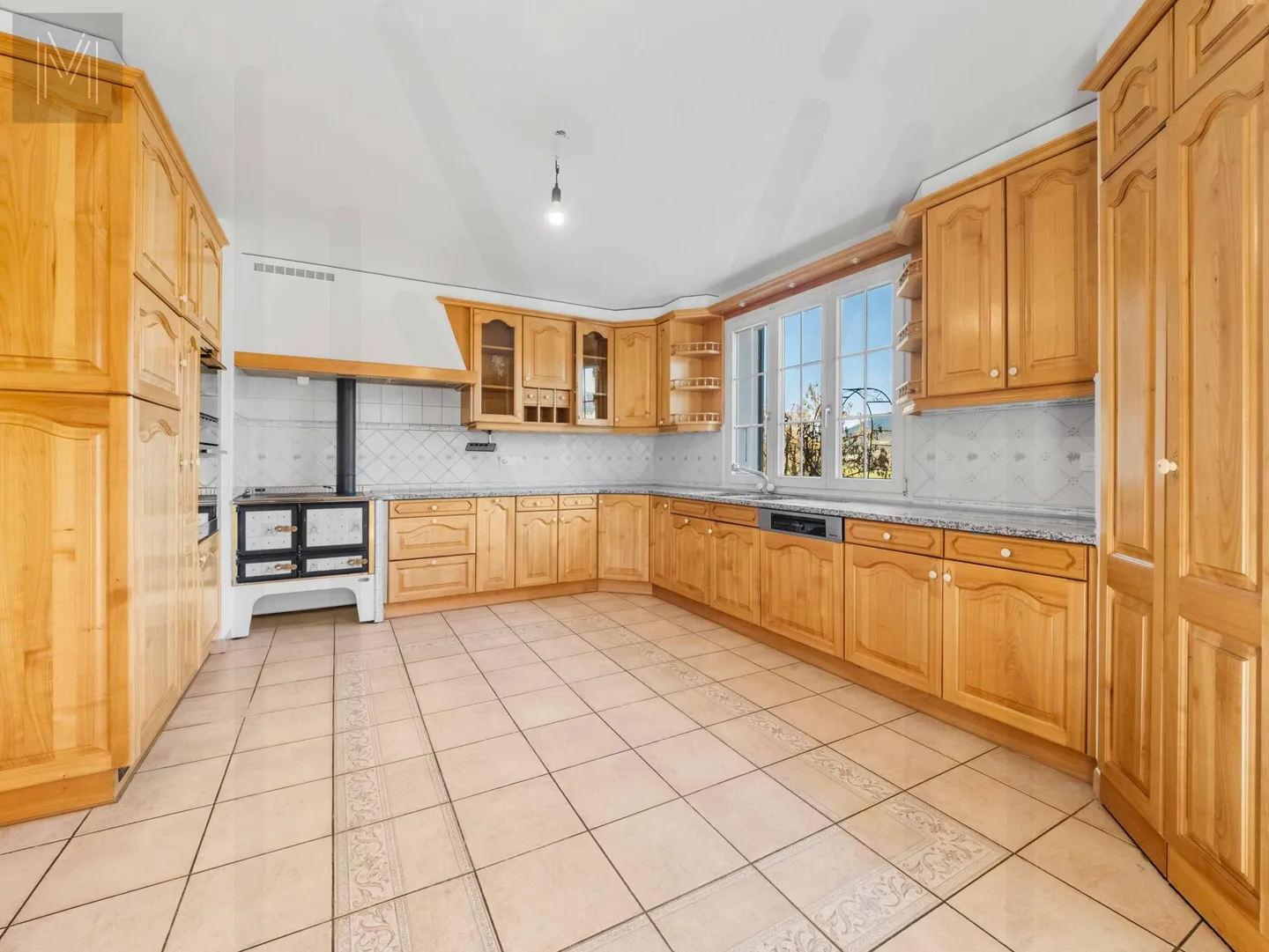 Villa individuelle exceptionnelle de 9.5 pièces ? Un cadre de vie rare au coeur - Photo 3 sur 27