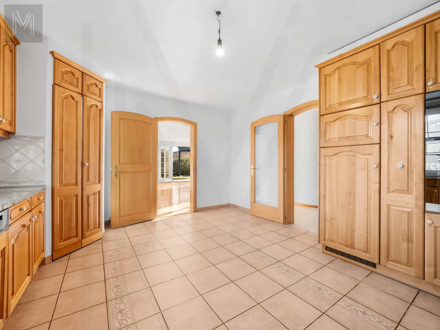 Villa individuelle exceptionnelle de 9.5 pièces ? Un cadre de vie rare au coeur - Photo 4 sur 27