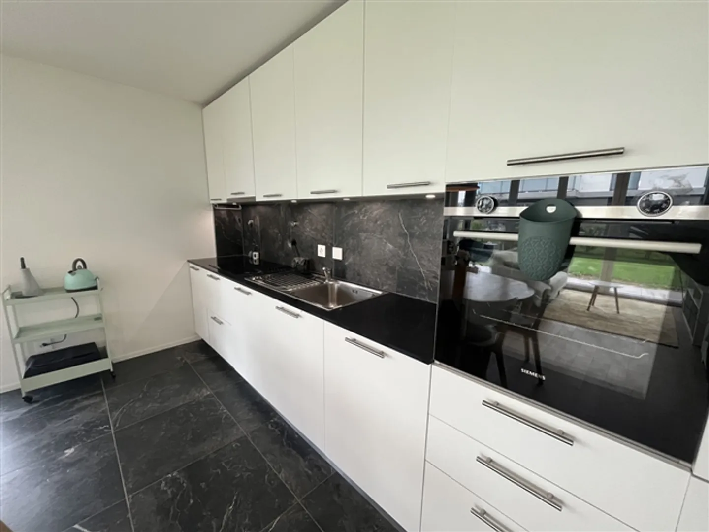 "APPARTEMENT 3½ PIÈCES À DELÉMONT (JU), MEUBLÉ, TEMPORAIRE" - Photo 3 sur 10