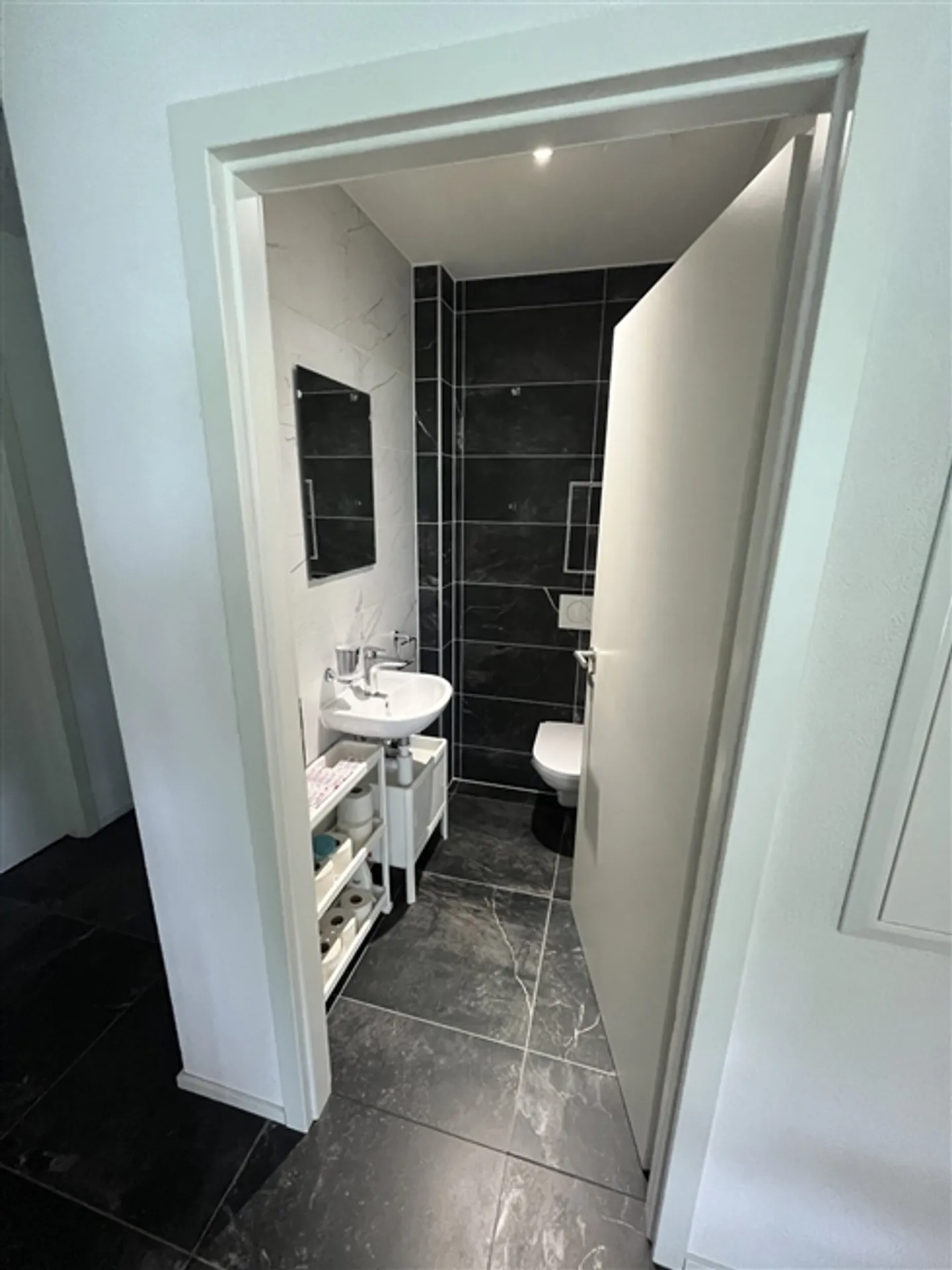 "APPARTEMENT 3½ PIÈCES À DELÉMONT (JU), MEUBLÉ, TEMPORAIRE" - Photo 9 sur 10