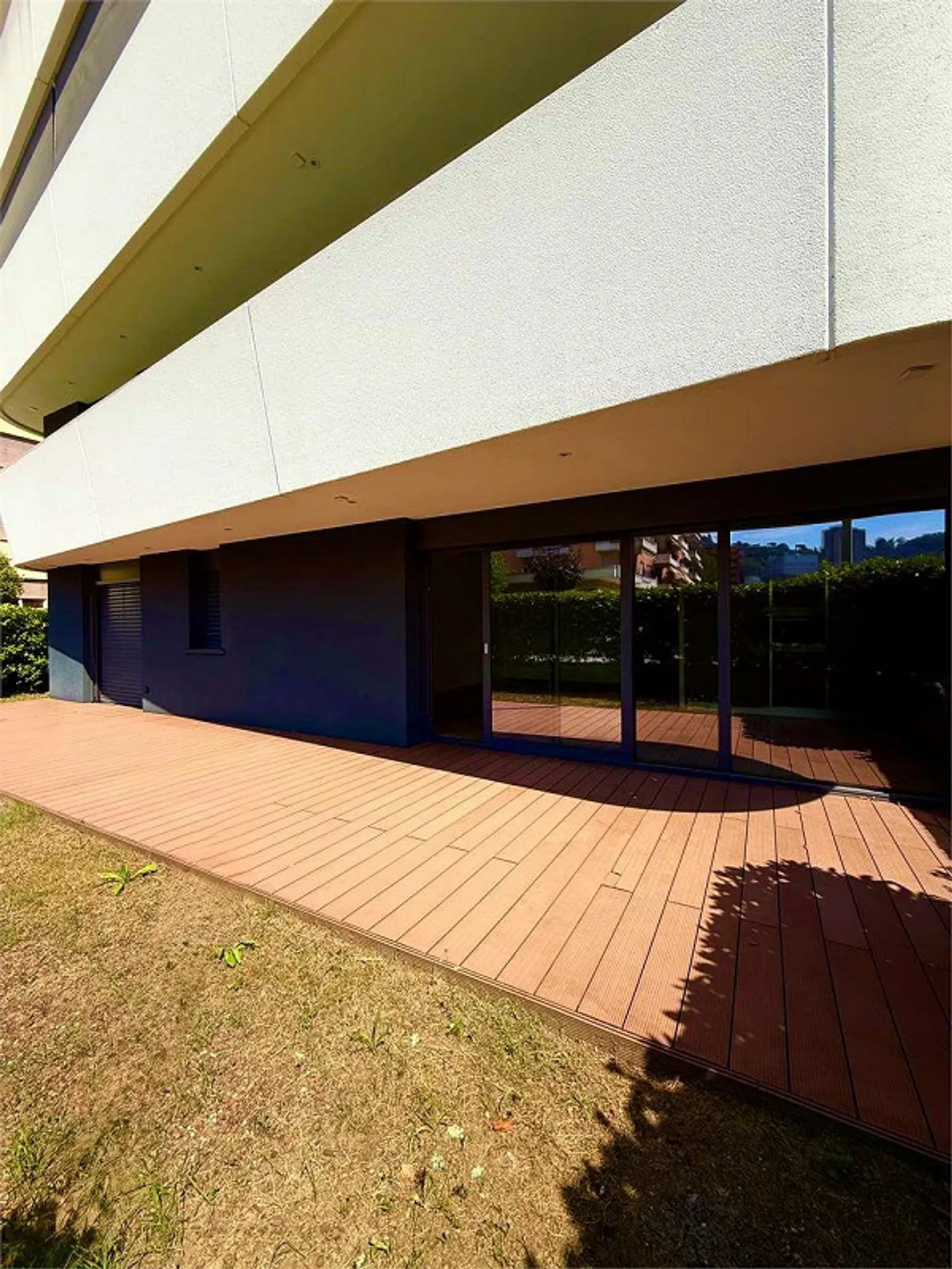Luxury apartment, 4.5 rooms with large private garden in Pregas - Photo 8 of 9