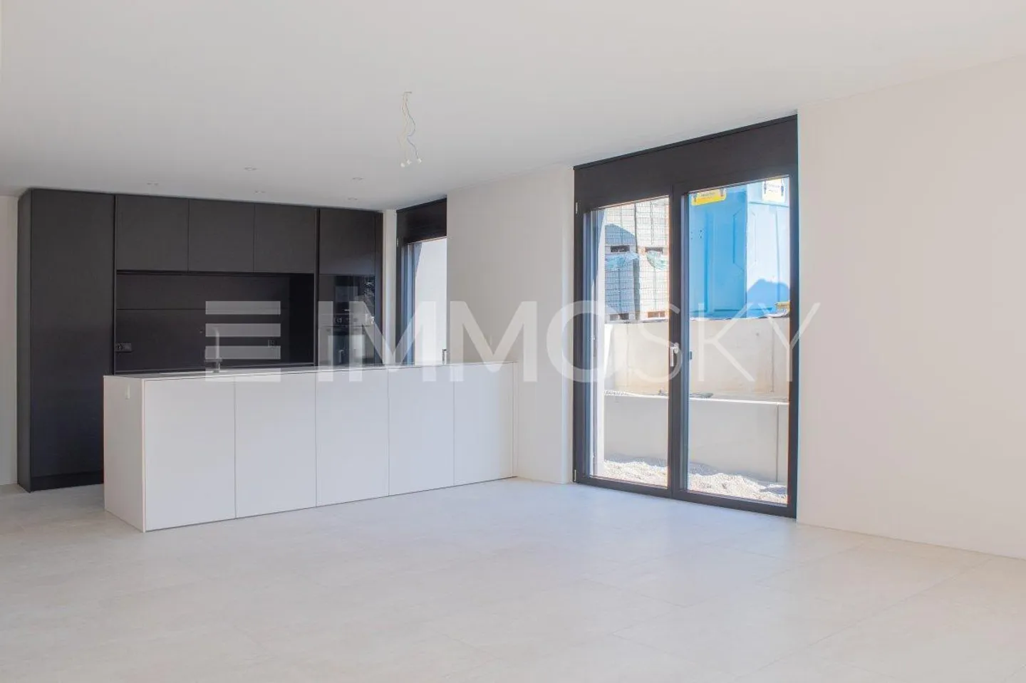 Apartment for rent - Photo 4 of 5