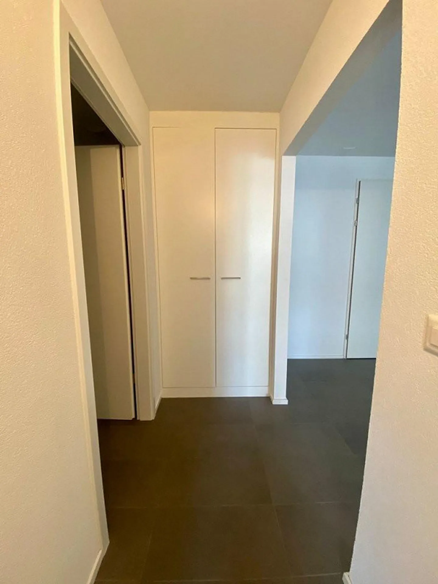 Nouveau ! Superbe appartement à Sierre ! - Photo 2 sur 8