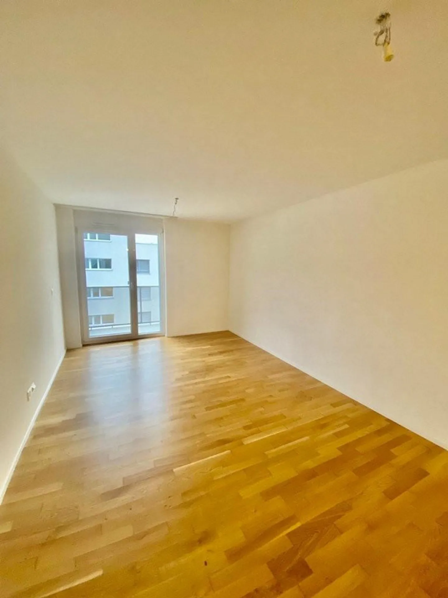 Nouveau ! Superbe appartement à Sierre ! - Photo 3 sur 8