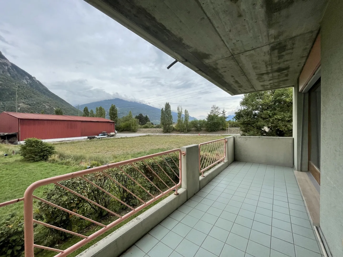 Spacious 3.5 rooms with balcony - Photo 6 of 7