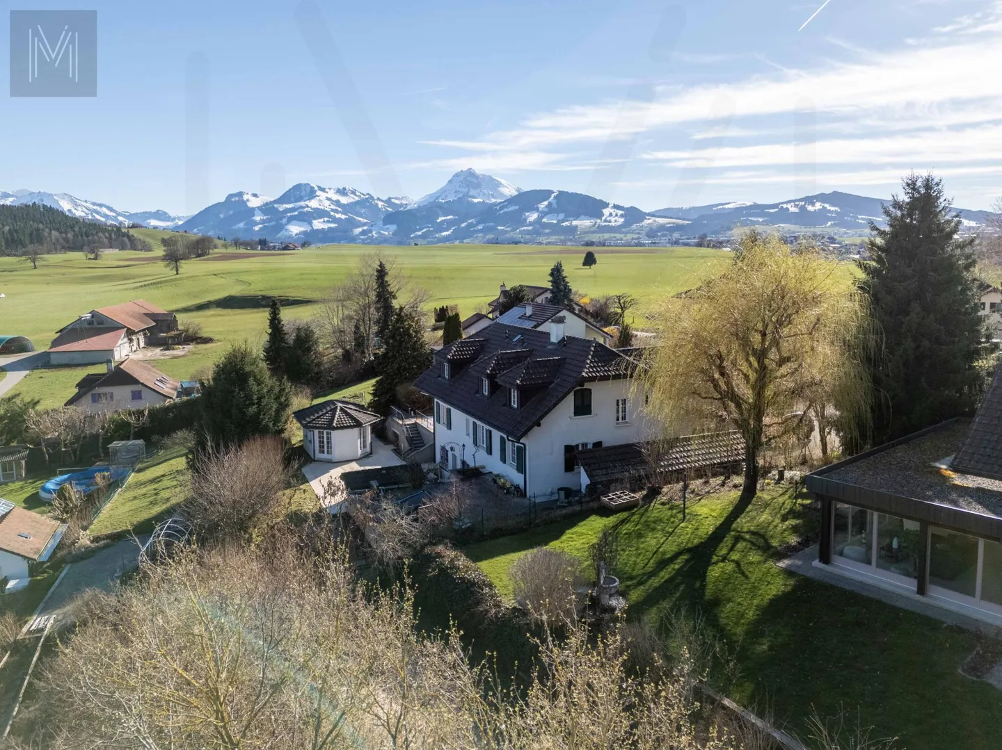 Villa individuelle exceptionnelle de 9.5 pièces ? Un cadre de vie rare au coeur - Photo 10 sur 27