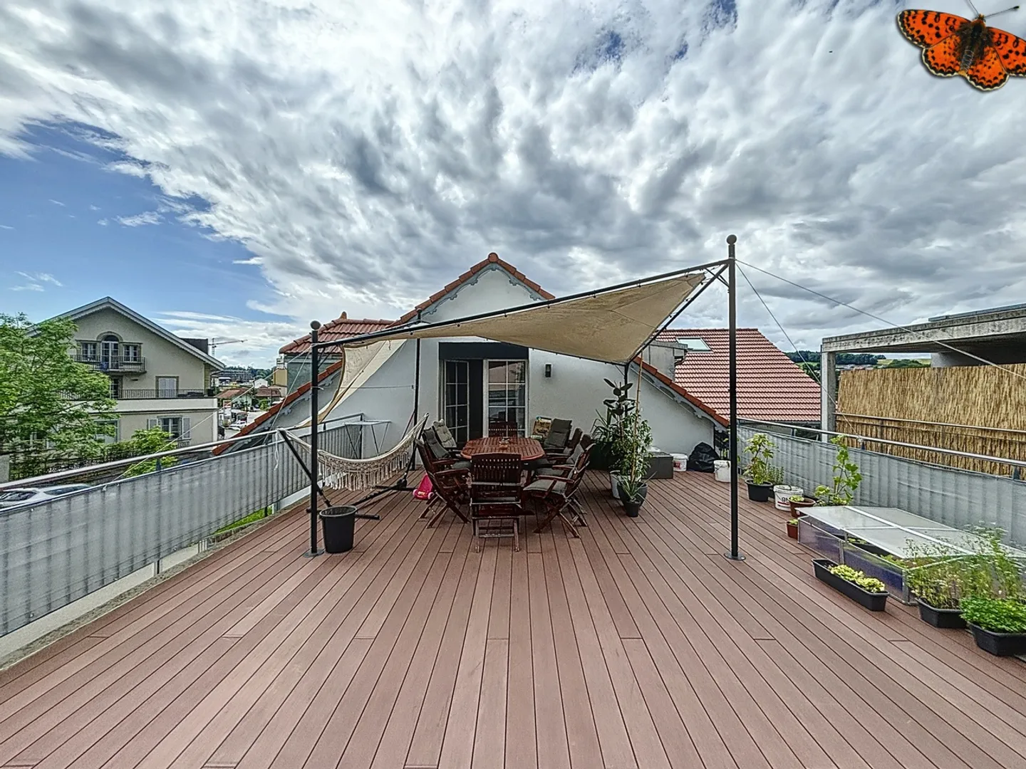 Appartamento luminoso di 2½ stanze con fascino e terrazza di 59m²! - Foto 4 di 8