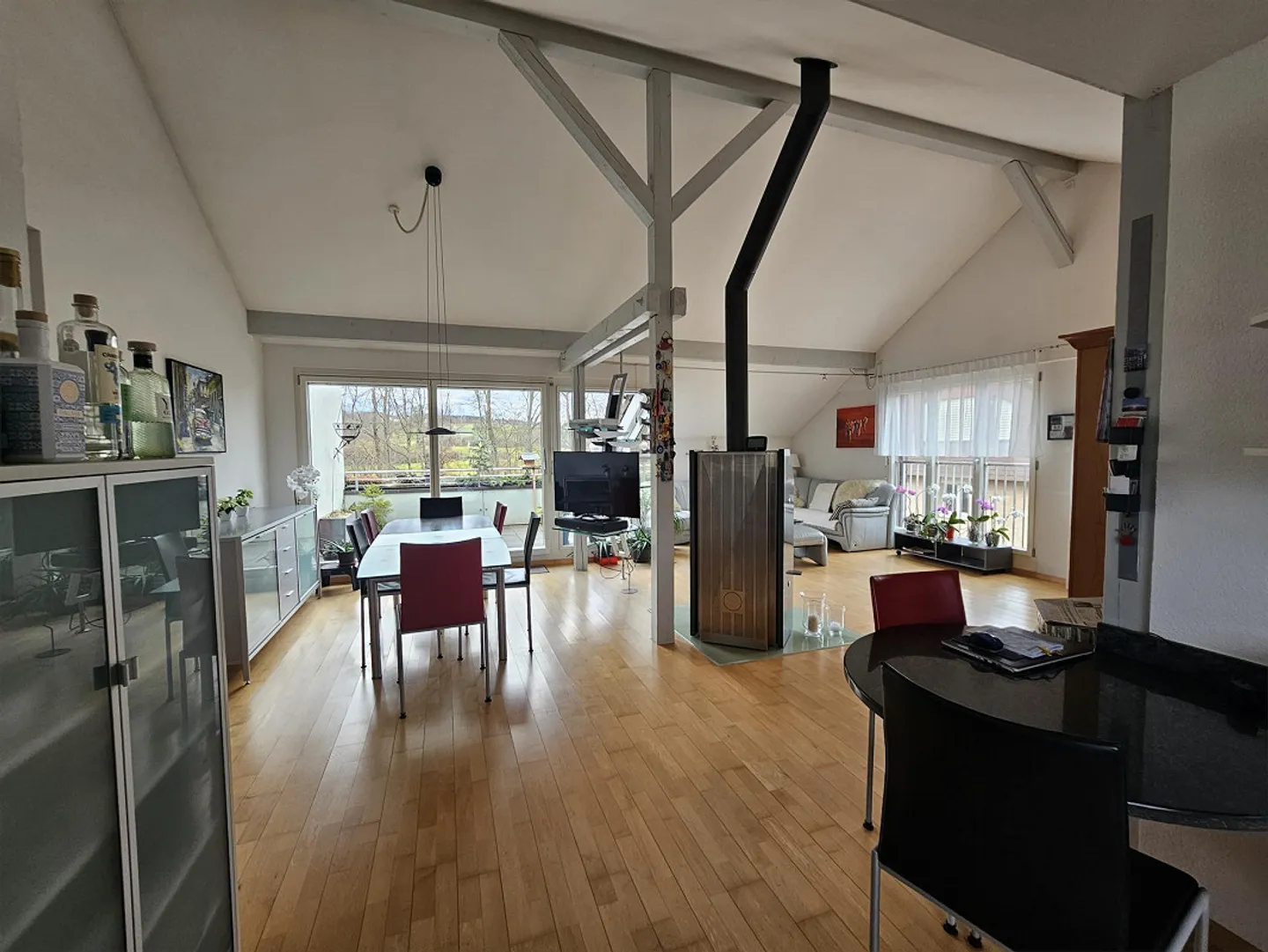 Appartement lumineux de 5,5 pièces avec vue sur la verdure, calme et central à Amriswil - Photo 10 sur 18