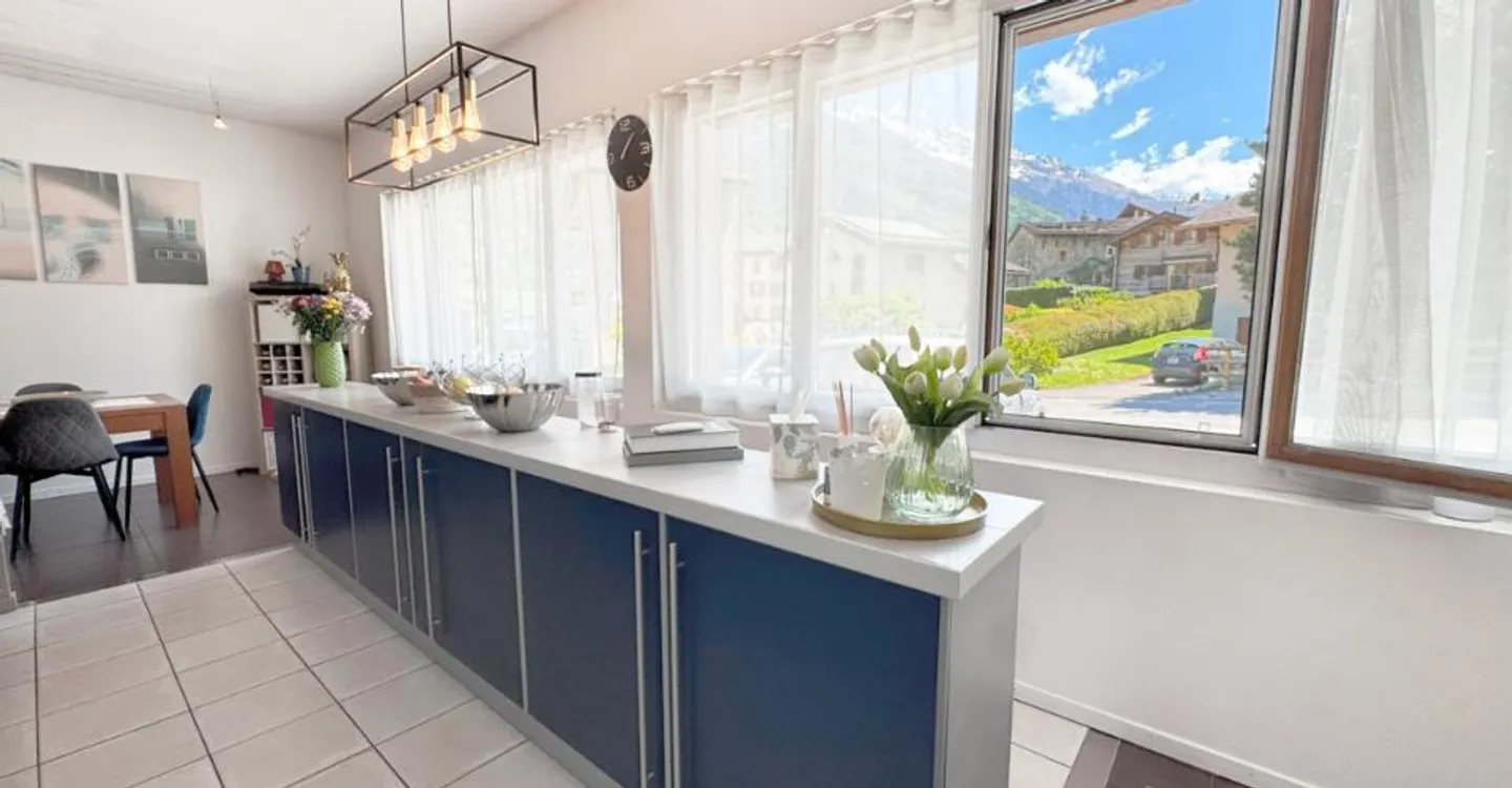 Appartement lumineux 4,5 pièces - Photo 4 sur 8
