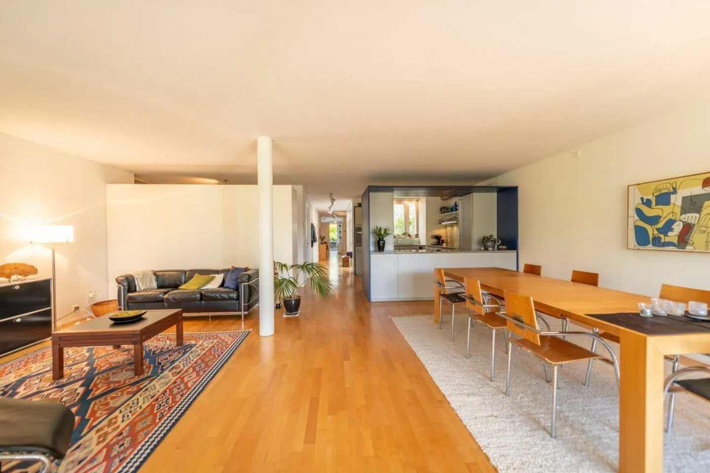 Moderne, lichtdurchflutete Parterrewohnung mit Ost- und Westgarten - Foto 1 von 24