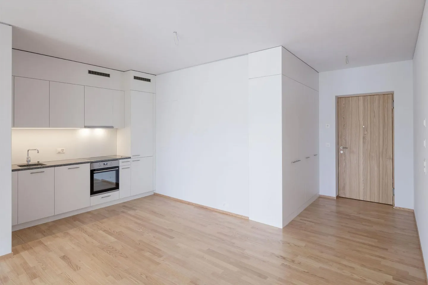 Appartamento luminoso 1.5 locali 4° piano 04.02 - Foto 2 di 5