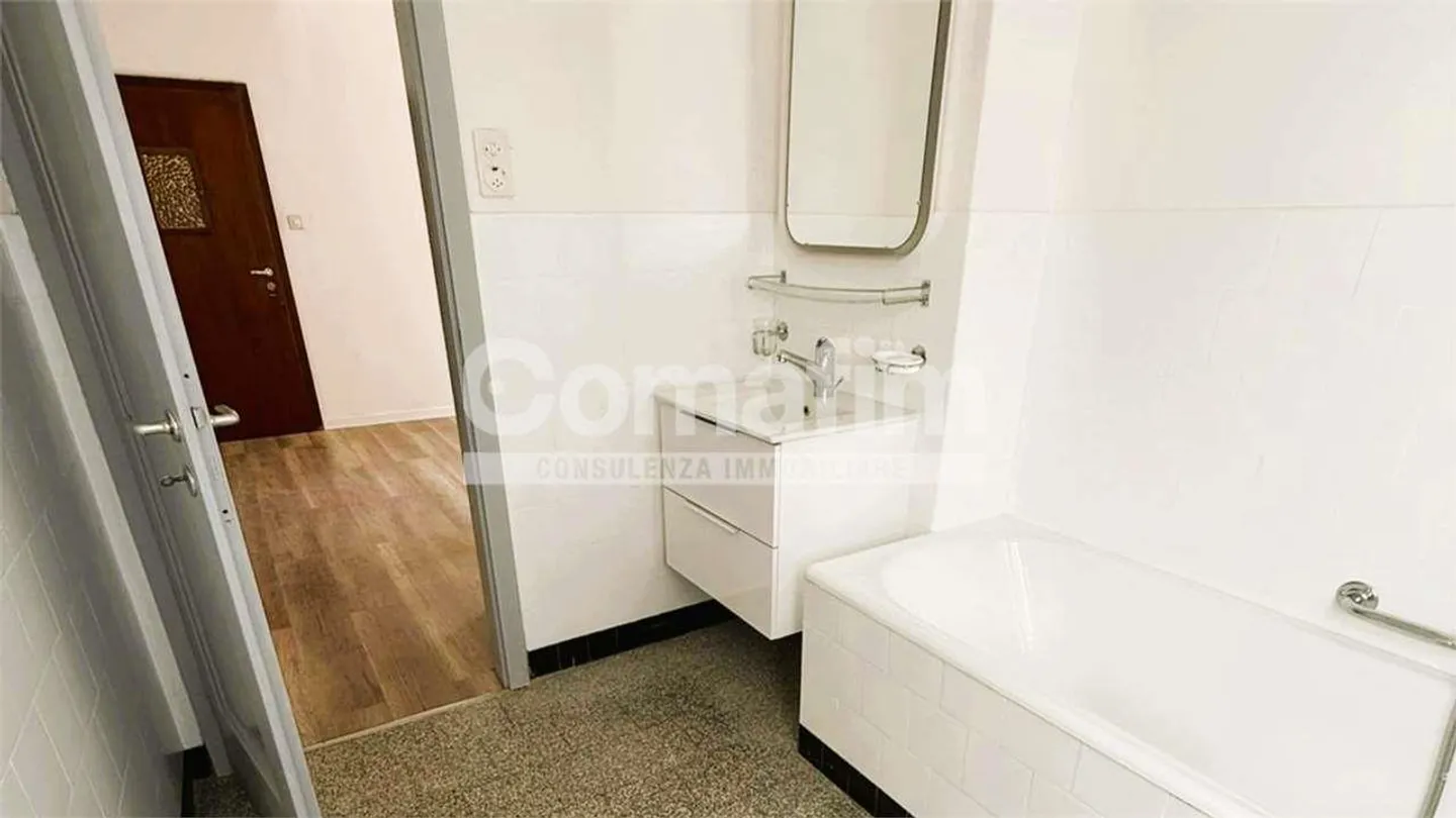 Bright 3.5-room apartment in Viganello - Photo 3 of 4