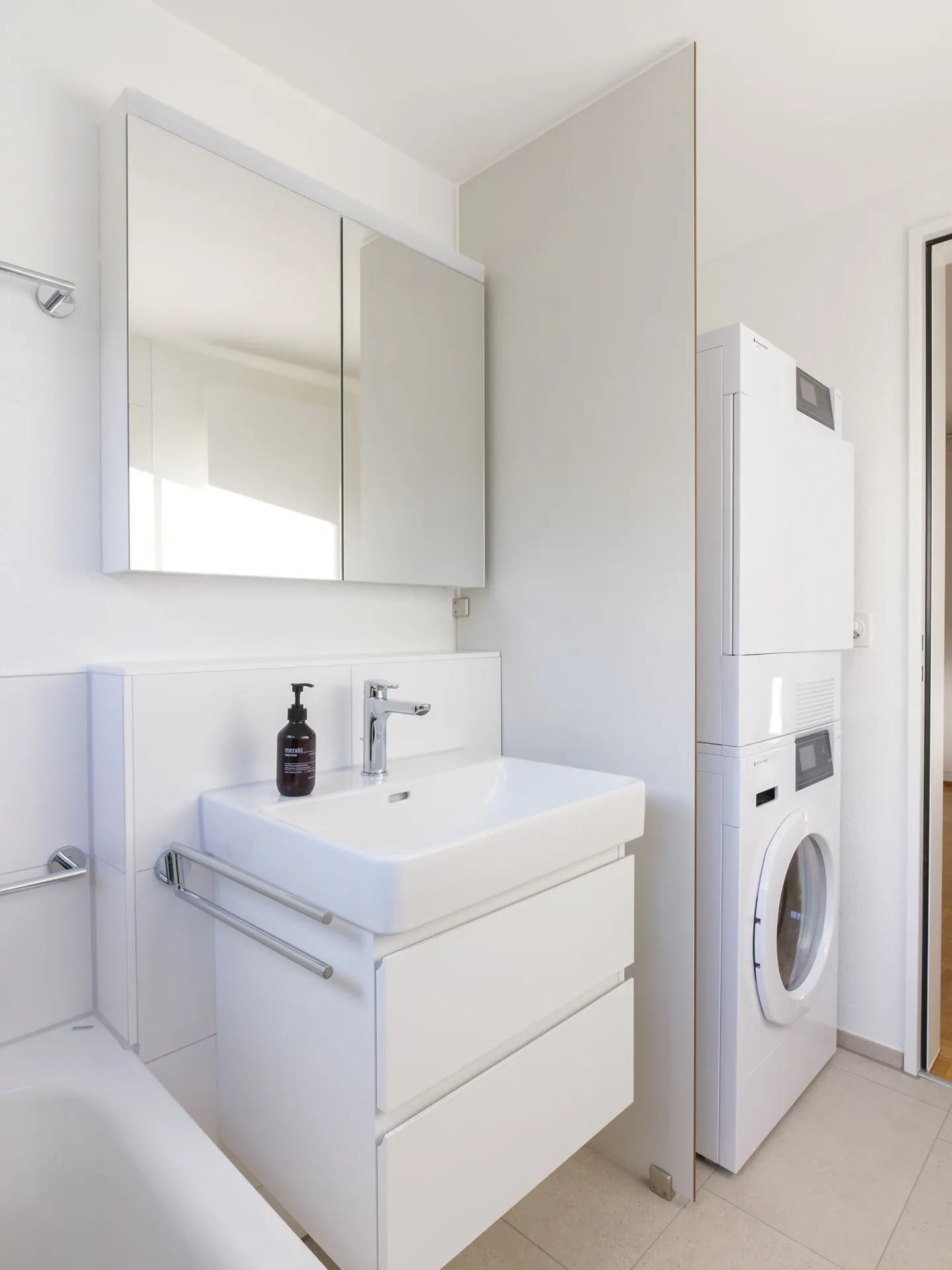 Appartamento moderno con 4 camere - Foto 4 di 5