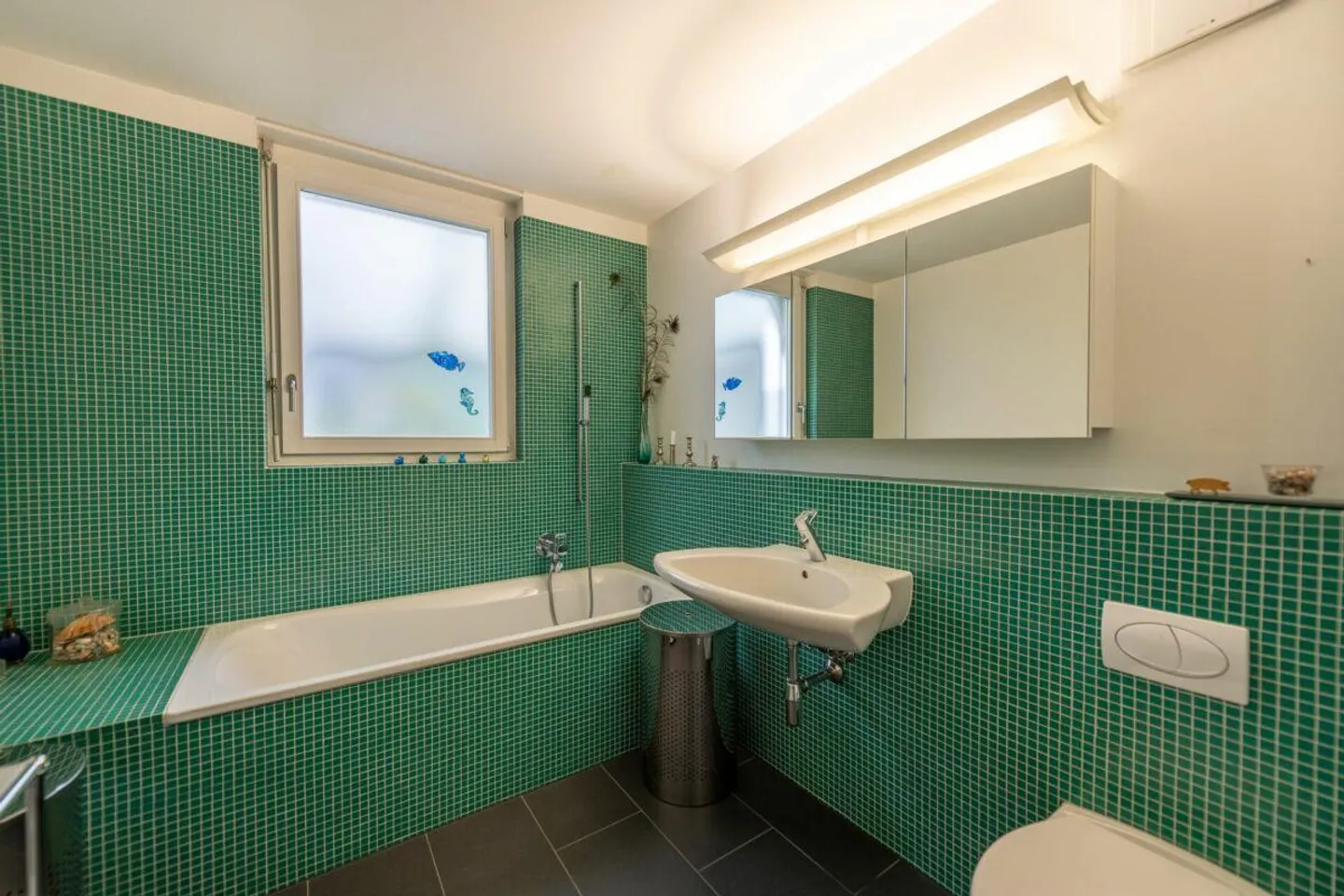 Moderne, lichtdurchflutete Parterrewohnung mit Ost- und Westgarten - Foto 14 von 24