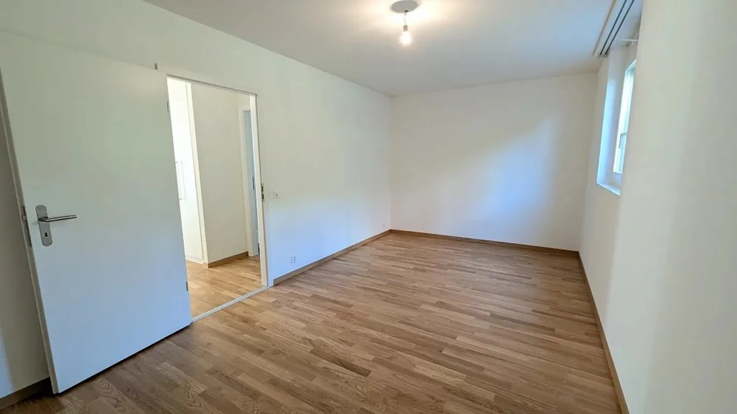 2.5 Room Apartment - Photo 5 of 13