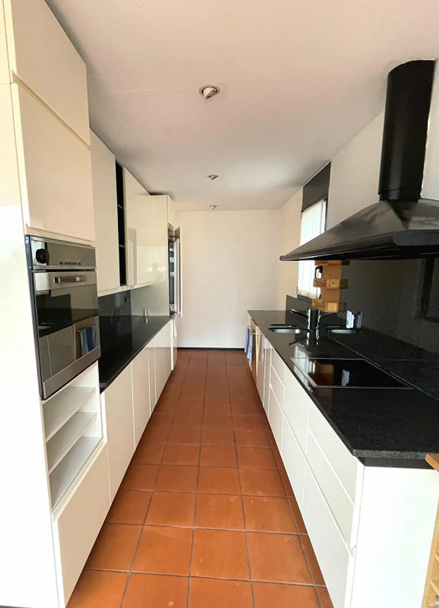 Modern villa and multi-family building with building land - Photo 9 of 16