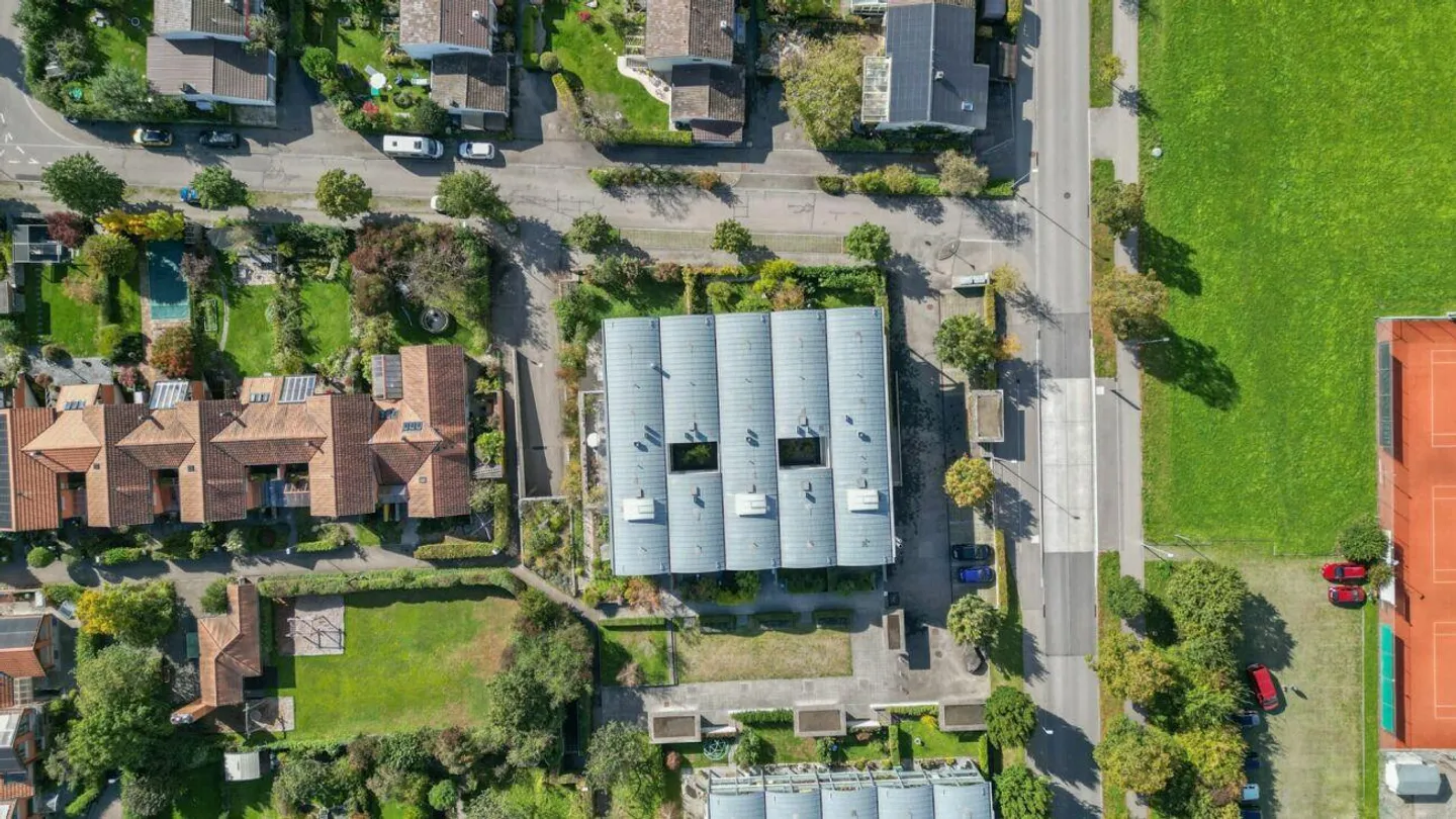 Moderne, lichtdurchflutete Parterrewohnung mit Ost- und Westgarten - Foto 24 von 24